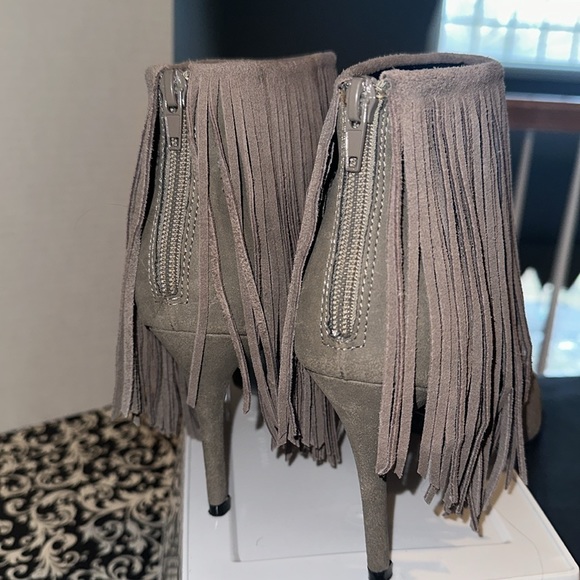 LFL Fringed Heeled boots size 9 Fabulous Boots to make your outfit unique🖤 - Picture 3 of 11